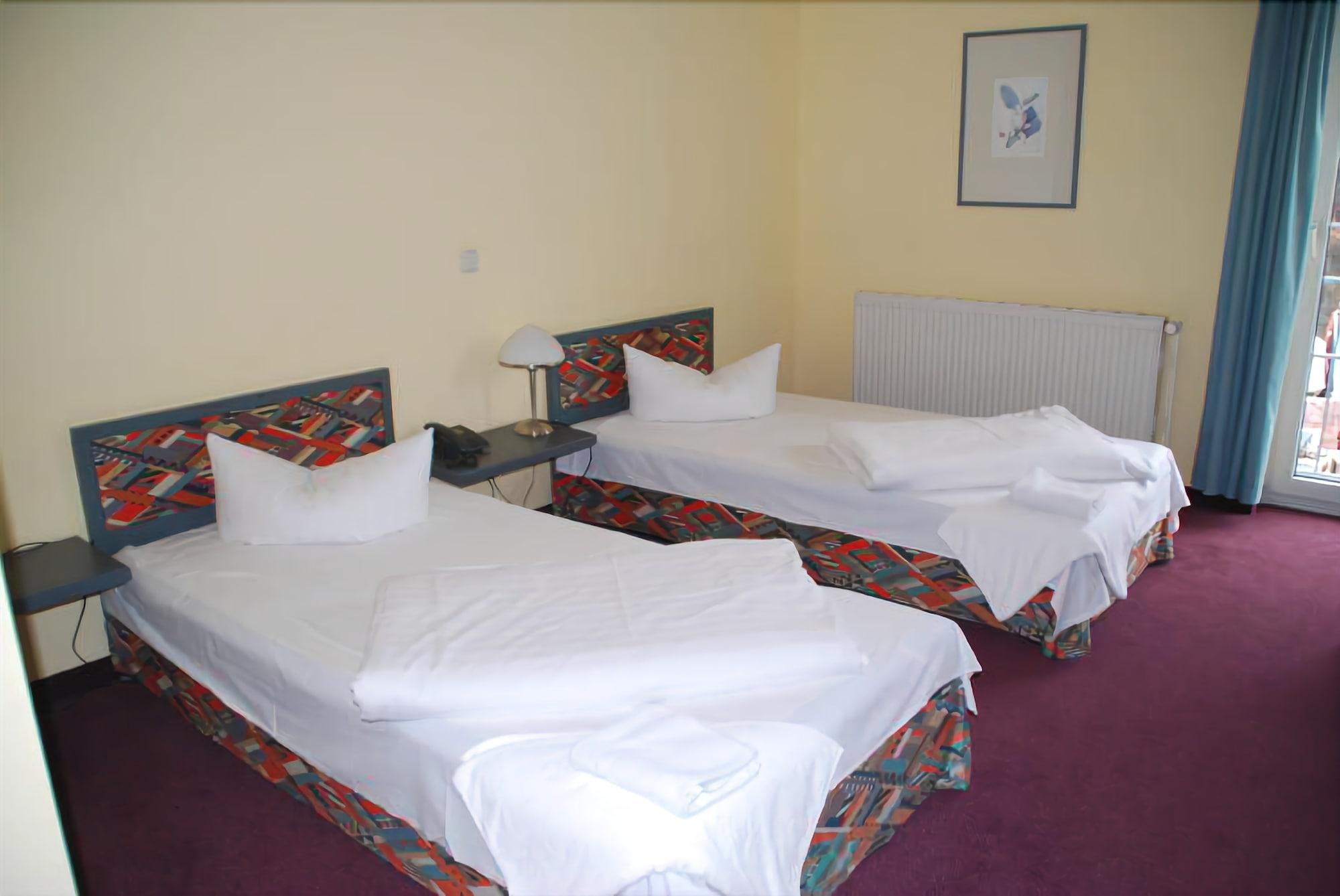 Hotel Lindenberger Hof Ahrensfelde Zewnętrze zdjęcie
